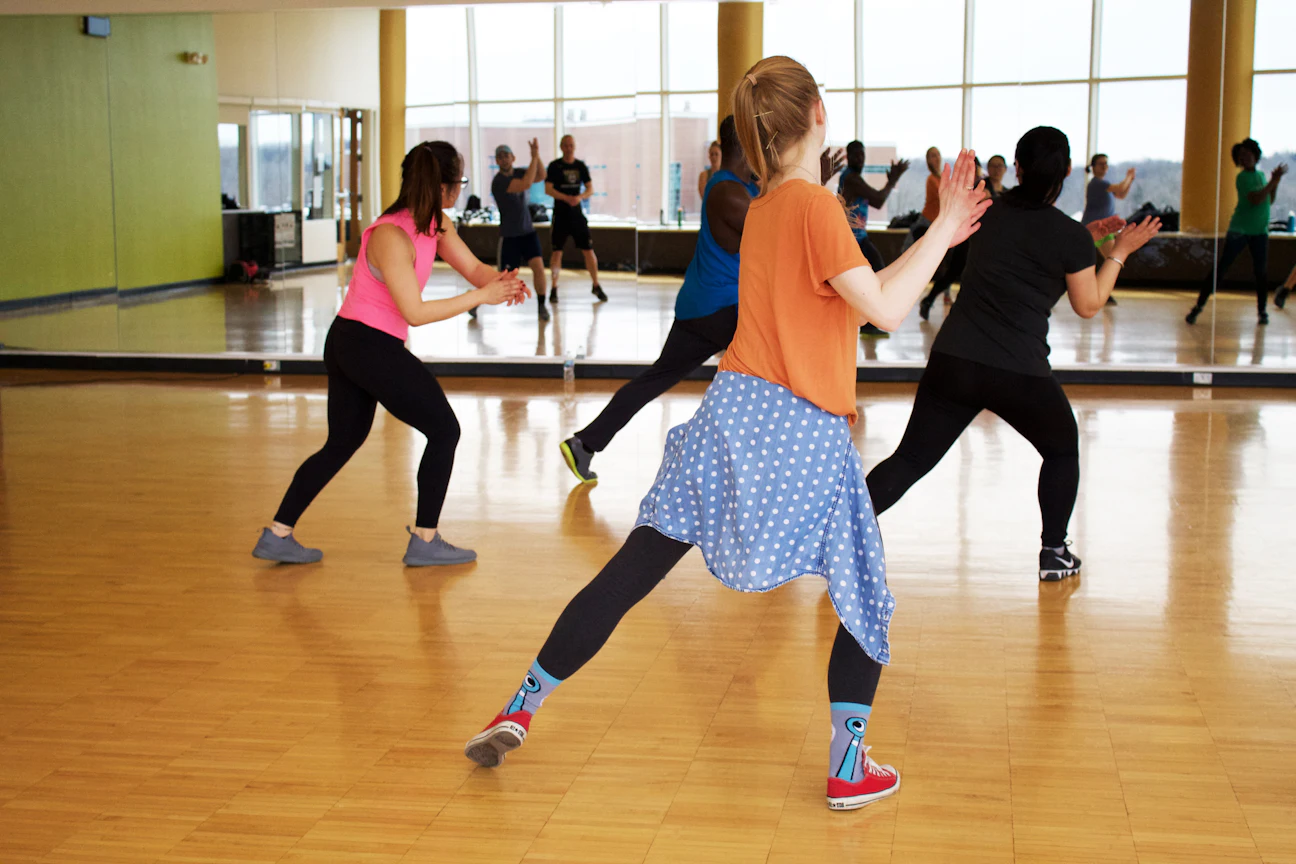 Zumba Nedir? Nasıl Yapılır, Faydaları ve Latin Dans Kursuyla Farkı